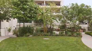 Villa Gardens